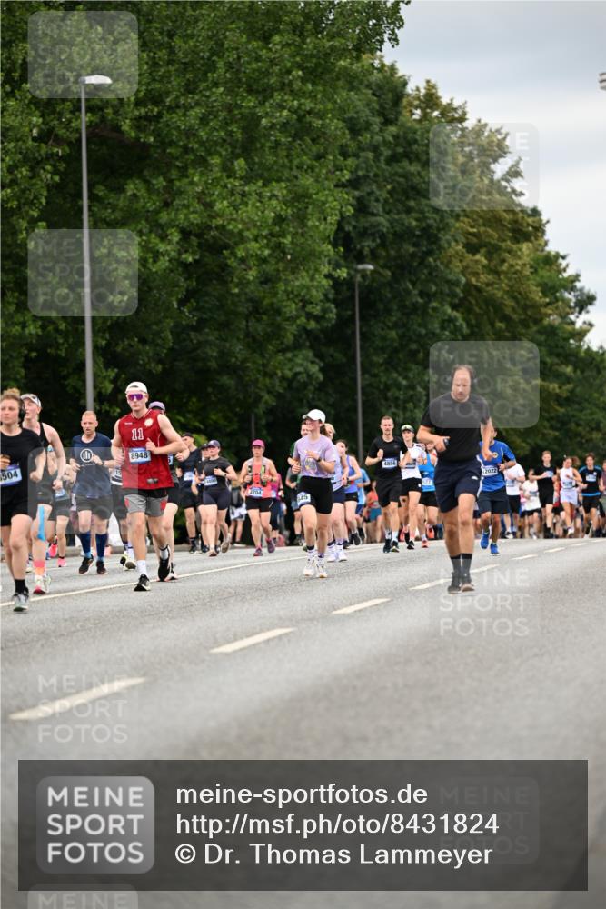 29.06.2025 - hella hamburg halbmarathon Dr. Thomas Lammeyer http://msf.ph/oto/8431824 29.06.2025 10:52:25 Kennedybrücke 1045, 1246, 1434, 1639, 1645, 2148, 2163, 2195, 2407, 2418, 2627, 2704, 2882, 2994, 3468, 3504, 3933, 4037, 4588, 4856, 4974, 5886, 6255, 6256, 6879, 7412, 7970, 8310, 8948, 9018, 9356, 9696, 10075, 10777, 10991, 11351 meine-sportfotos.de