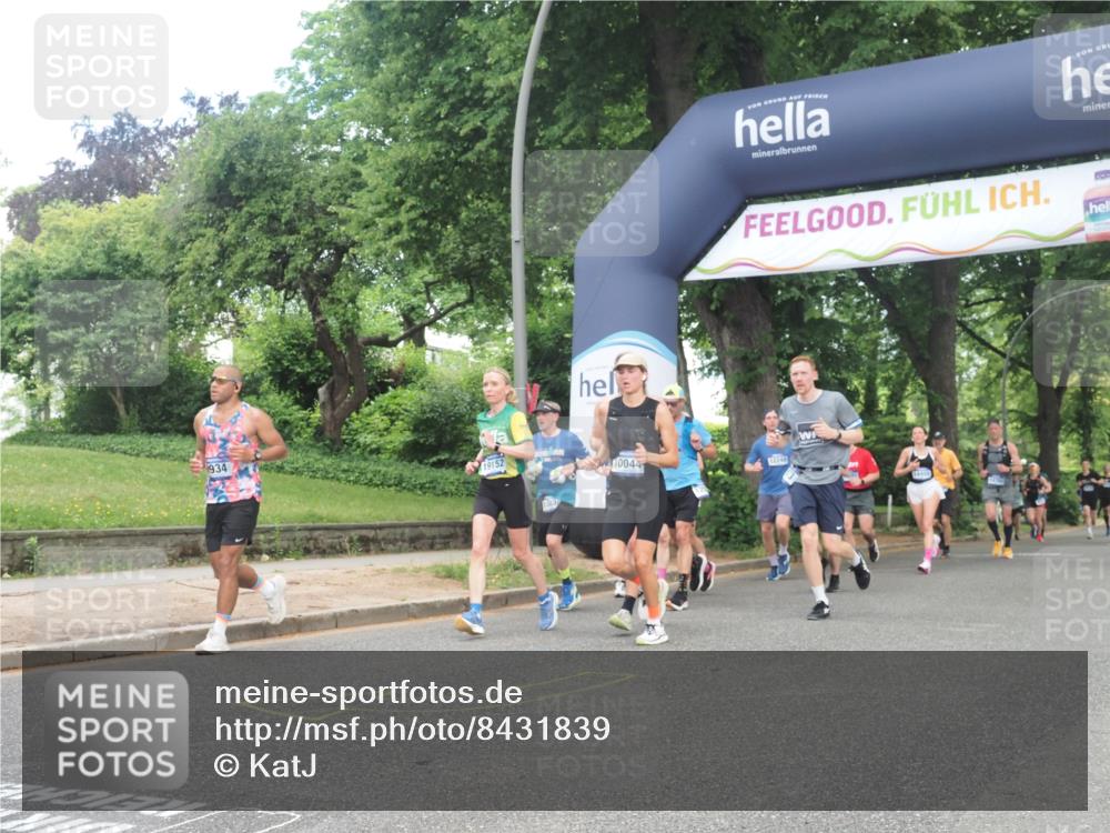 29.06.2025 - hella hamburg halbmarathon KatJ http://msf.ph/oto/8431839 29.06.2025 10:42:42 Zwischen KM18-KM19 1179, 2378, 3048, 3668, 5465, 7646, 7742, 8573, 8691 meine-sportfotos.de