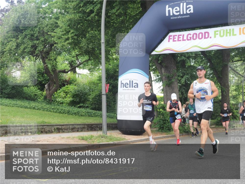 29.06.2025 - hella hamburg halbmarathon KatJ http://msf.ph/oto/8431917 29.06.2025 10:42:48 Zwischen KM18-KM19 3048, 3435, 8311, 8573, 8639 meine-sportfotos.de