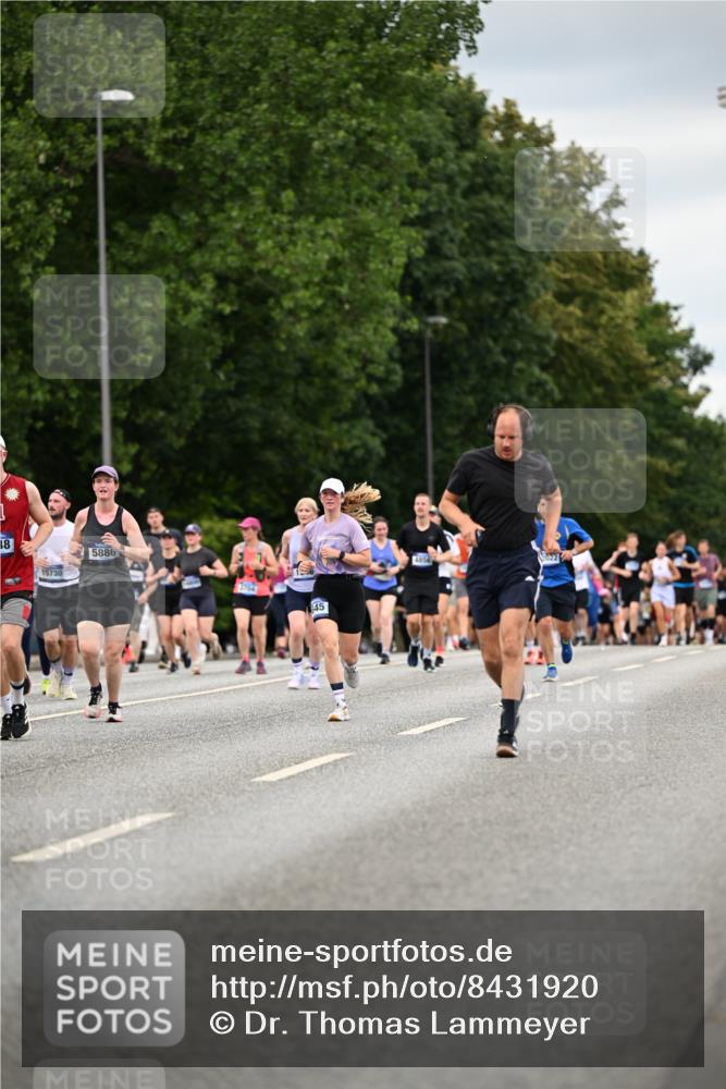 29.06.2025 - hella hamburg halbmarathon Dr. Thomas Lammeyer http://msf.ph/oto/8431920 29.06.2025 10:52:27 Kennedybrücke 1045, 1246, 1434, 1639, 1645, 2148, 2163, 2195, 2407, 2418, 2627, 2704, 2882, 2994, 3468, 3504, 3933, 4037, 4588, 4856, 4974, 5886, 6255, 6256, 6879, 7412, 7427, 7970, 8077, 8310, 8948, 9018, 9356, 9696, 10075, 10777, 10991, 11351 meine-sportfotos.de