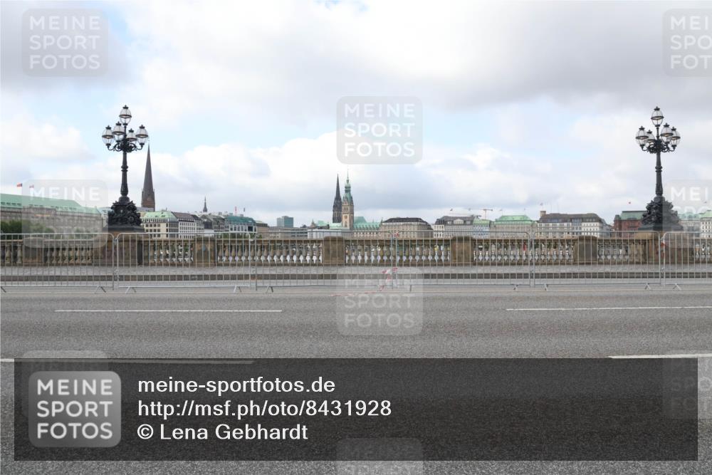 29.06.2025 - hella hamburg halbmarathon Lena Gebhardt http://msf.ph/oto/8431928 29.06.2025 09:00:50 Lombardsbrücke  meine-sportfotos.de