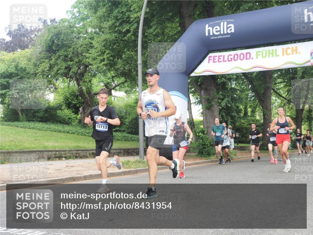 29.06.2025 - hella hamburg halbmarathon KatJ http://msf.ph/oto/8431954 29.06.2025 10:42:49 Zwischen KM18-KM19 3048, 3435, 5643, 8311, 8639 meine-sportfotos.de