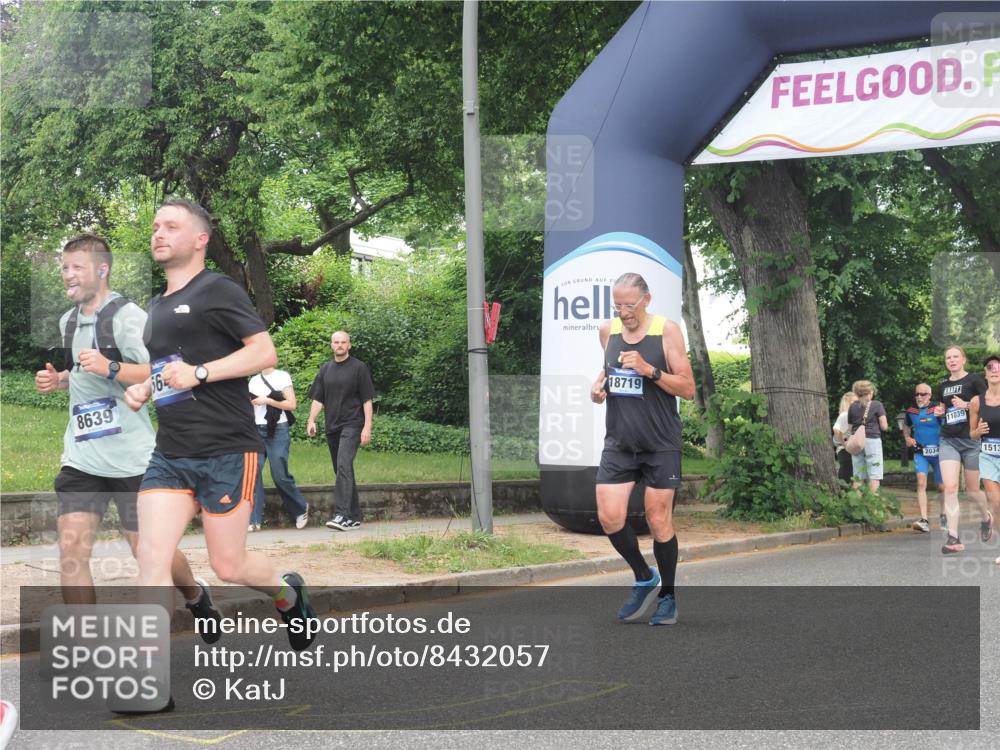 29.06.2025 - hella hamburg halbmarathon KatJ http://msf.ph/oto/8432057 29.06.2025 10:42:52 Zwischen KM18-KM19 5643, 8311, 8639 meine-sportfotos.de