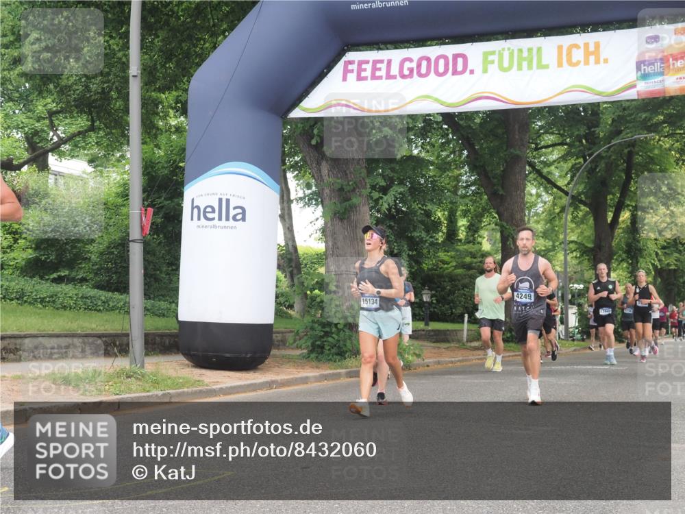 29.06.2025 - hella hamburg halbmarathon KatJ http://msf.ph/oto/8432060 29.06.2025 10:42:54 Zwischen KM18-KM19 2034, 4249, 5643, 5721, 8311, 8639 meine-sportfotos.de