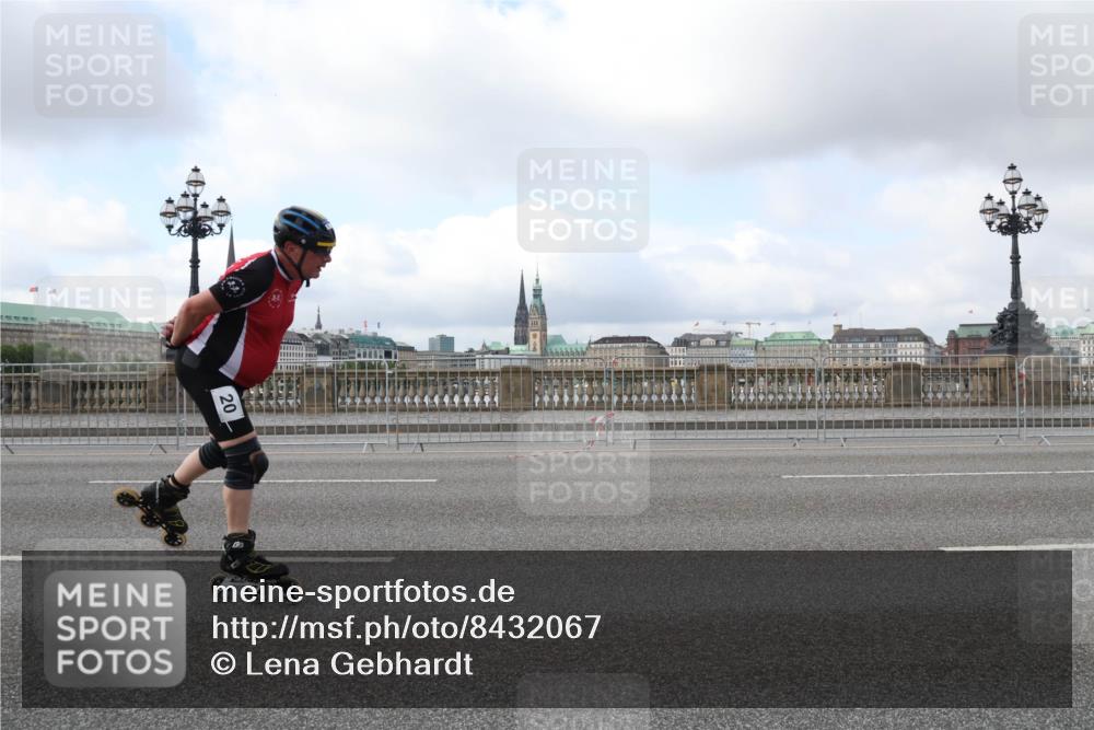 29.06.2025 - hella hamburg halbmarathon Lena Gebhardt http://msf.ph/oto/8432067 29.06.2025 09:00:50 Lombardsbrücke 20, 20 meine-sportfotos.de