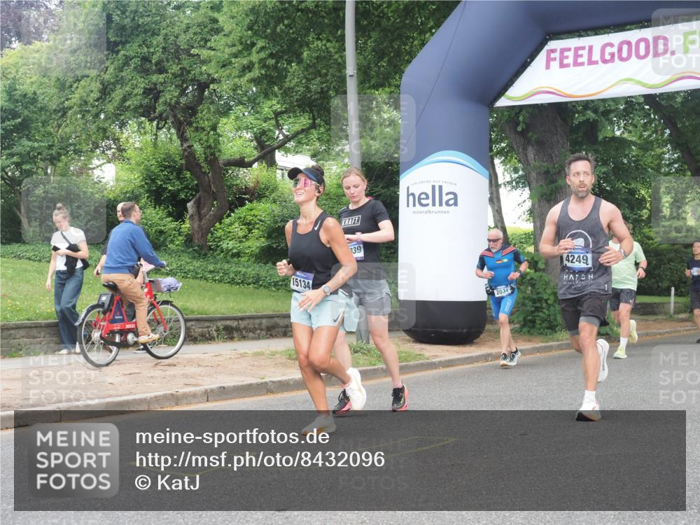 29.06.2025 - hella hamburg halbmarathon KatJ http://msf.ph/oto/8432096 29.06.2025 10:42:55 Zwischen KM18-KM19 2034, 4249, 5643, 5721, 8311, 8639 meine-sportfotos.de