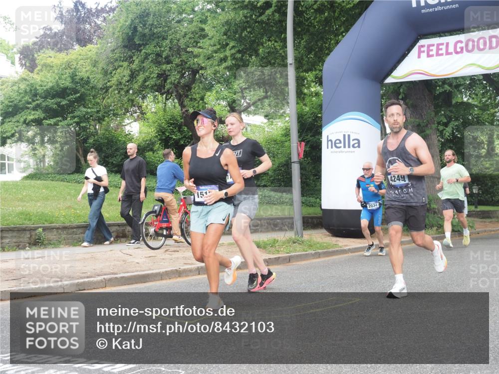 29.06.2025 - hella hamburg halbmarathon KatJ http://msf.ph/oto/8432103 29.06.2025 10:42:55 Zwischen KM18-KM19 2034, 4249, 5643, 5721, 8311, 8639 meine-sportfotos.de