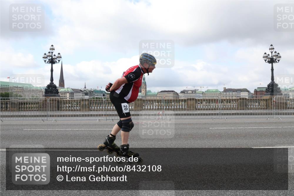 29.06.2025 - hella hamburg halbmarathon Lena Gebhardt http://msf.ph/oto/8432108 29.06.2025 09:00:51 Lombardsbrücke 20 meine-sportfotos.de