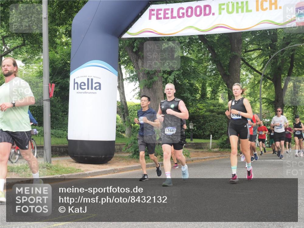 29.06.2025 - hella hamburg halbmarathon KatJ http://msf.ph/oto/8432132 29.06.2025 10:42:58 Zwischen KM18-KM19 2034, 4249, 5721, 5744 meine-sportfotos.de
