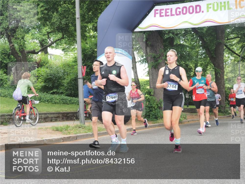 29.06.2025 - hella hamburg halbmarathon KatJ http://msf.ph/oto/8432156 29.06.2025 10:42:59 Zwischen KM18-KM19 2034, 4249, 5721, 5744 meine-sportfotos.de