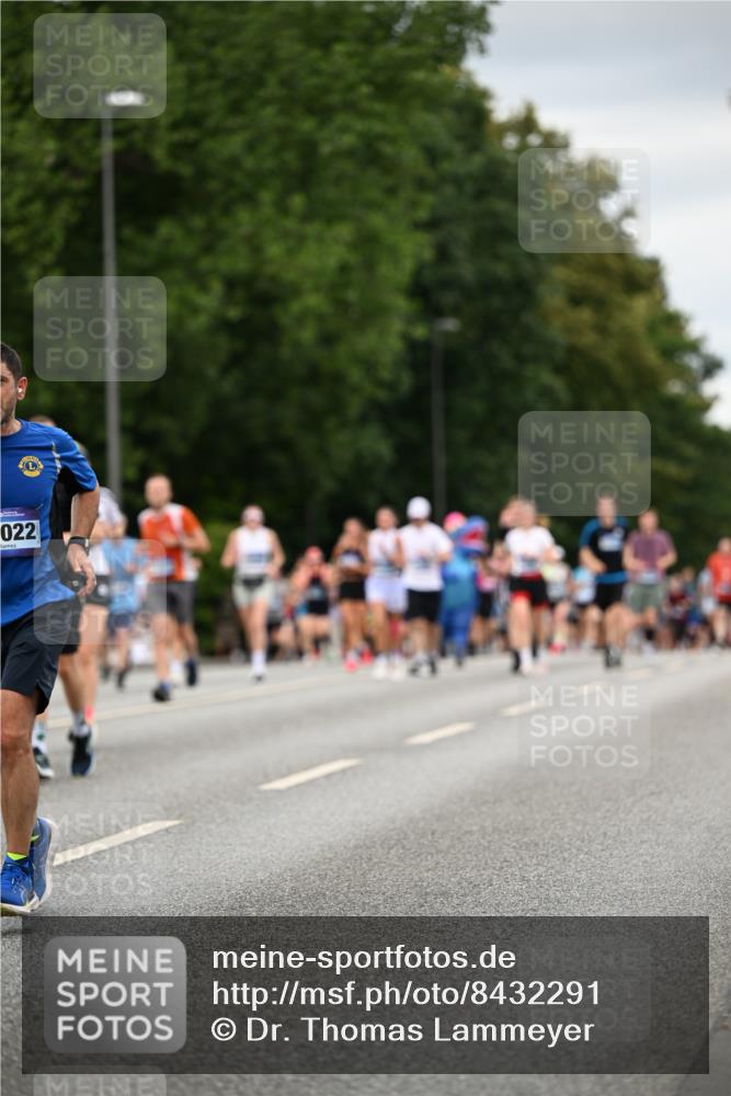 29.06.2025 - hella hamburg halbmarathon Dr. Thomas Lammeyer http://msf.ph/oto/8432291 29.06.2025 10:52:36 Kennedybrücke 1045, 1246, 1463, 1639, 1645, 2148, 2195, 2418, 2627, 2704, 2994, 3049, 3077, 3468, 3504, 3933, 4037, 4588, 4856, 5886, 5952, 6950, 7412, 7427, 7970, 8077, 8310, 8948, 9018, 9696, 9775, 9787, 10366, 10991, 11351 meine-sportfotos.de