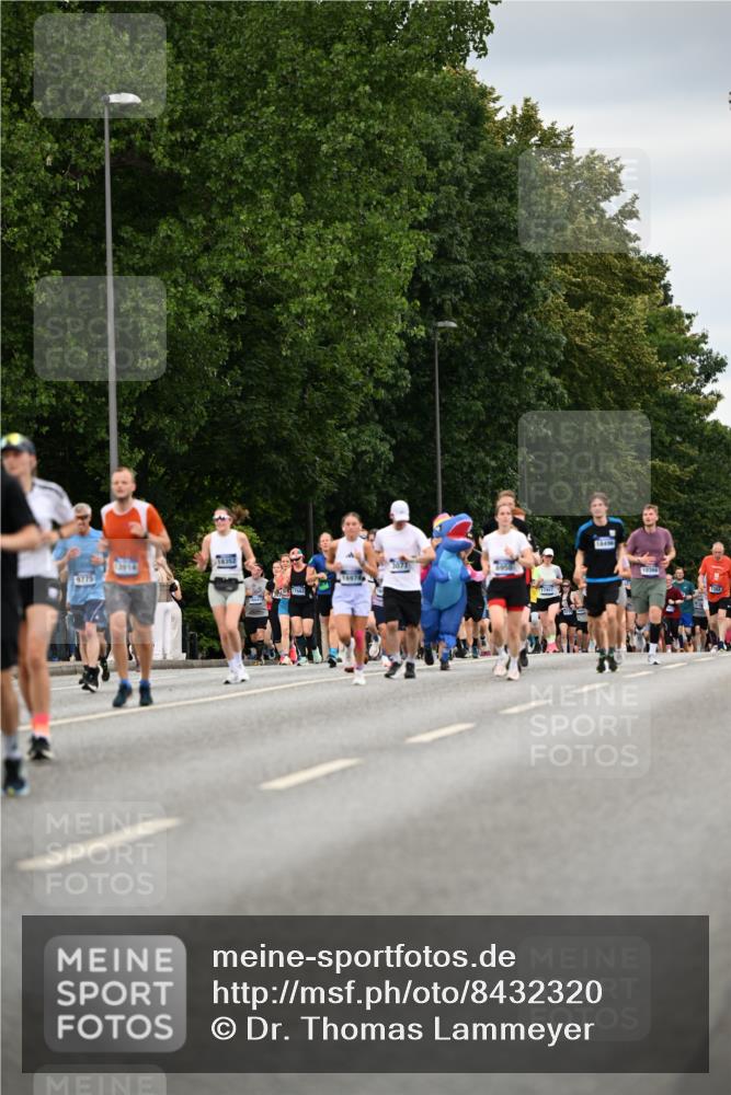 29.06.2025 - hella hamburg halbmarathon Dr. Thomas Lammeyer http://msf.ph/oto/8432320 29.06.2025 10:52:37 Kennedybrücke 1045, 1246, 1463, 1639, 1645, 2148, 2195, 2627, 2704, 2994, 3049, 3077, 3468, 3504, 3933, 4037, 4588, 4856, 5886, 5952, 6950, 7412, 7427, 7970, 8077, 8310, 8948, 9696, 9775, 9787, 10366, 10991, 11351 meine-sportfotos.de