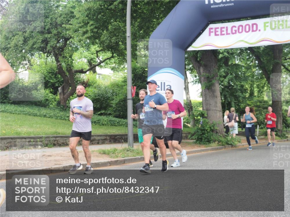 29.06.2025 - hella hamburg halbmarathon KatJ http://msf.ph/oto/8432347 29.06.2025 10:43:06 Zwischen KM18-KM19 6759, 6924 meine-sportfotos.de