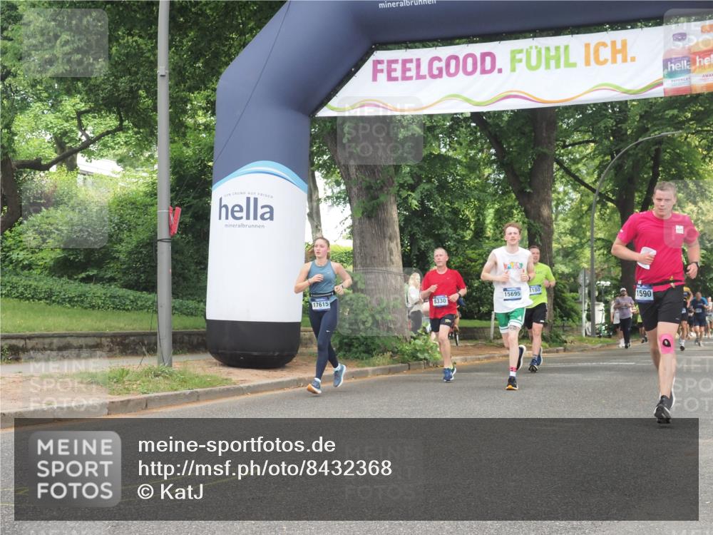 29.06.2025 - hella hamburg halbmarathon KatJ http://msf.ph/oto/8432368 29.06.2025 10:43:08 Zwischen KM18-KM19 6759, 6924 meine-sportfotos.de