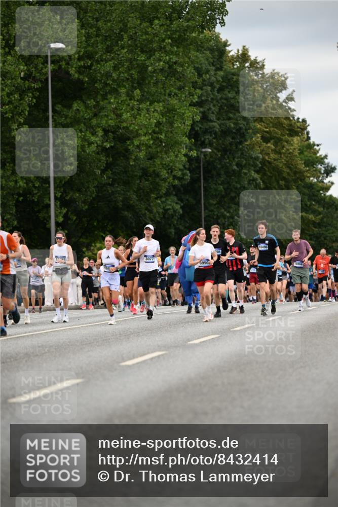 29.06.2025 - hella hamburg halbmarathon Dr. Thomas Lammeyer http://msf.ph/oto/8432414 29.06.2025 10:52:39 Kennedybrücke 1045, 1246, 1463, 1639, 1645, 2148, 2627, 2704, 2994, 3049, 3077, 3468, 3504, 3933, 4037, 4588, 4856, 5714, 5886, 5952, 6950, 7412, 7427, 7970, 8077, 8310, 8948, 9696, 9775, 9787, 10366, 10991, 11351 meine-sportfotos.de
