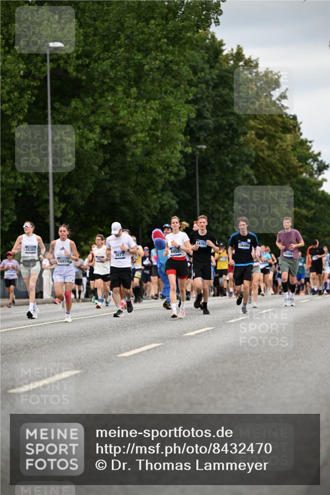 29.06.2025 - hella hamburg halbmarathon Dr. Thomas Lammeyer http://msf.ph/oto/8432470 29.06.2025 10:52:40 Kennedybrücke 1045, 1246, 1463, 1639, 1645, 2148, 2627, 2704, 2994, 3049, 3077, 3215, 3504, 3933, 4037, 4588, 4856, 5714, 5886, 5952, 6950, 7412, 7427, 7970, 8077, 8310, 8948, 9696, 9775, 9787, 10366, 10991, 11351 meine-sportfotos.de