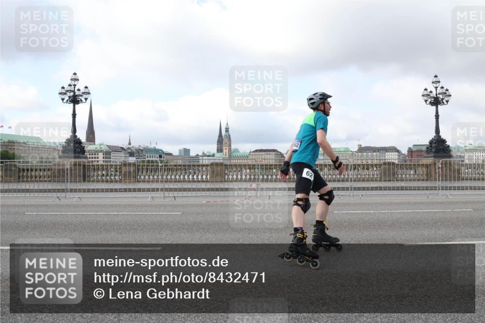 29.06.2025 - hella hamburg halbmarathon Lena Gebhardt http://msf.ph/oto/8432471 29.06.2025 09:00:57 Lombardsbrücke 62 meine-sportfotos.de