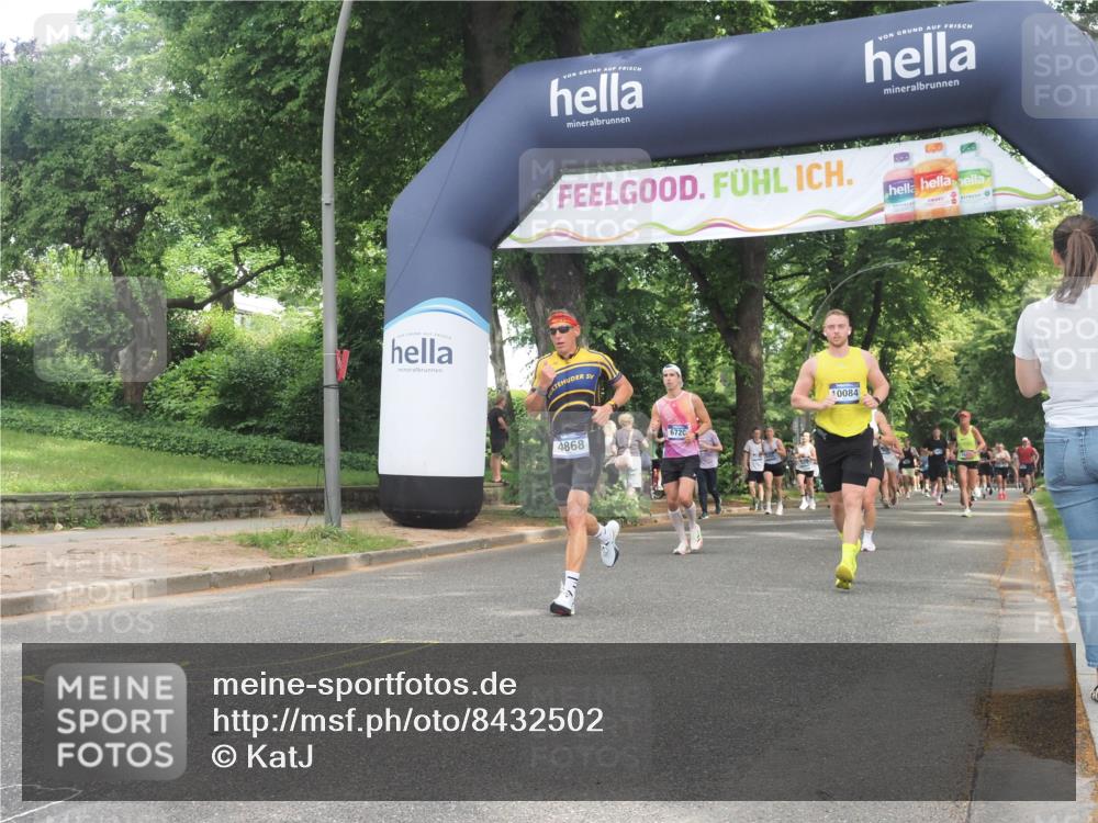 29.06.2025 - hella hamburg halbmarathon KatJ http://msf.ph/oto/8432502 29.06.2025 10:43:14 Zwischen KM18-KM19 1180, 4868, 6591, 6720, 8330 meine-sportfotos.de