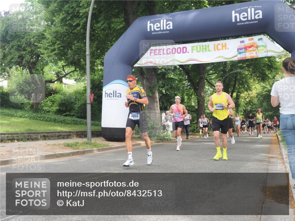 29.06.2025 - hella hamburg halbmarathon KatJ http://msf.ph/oto/8432513 29.06.2025 10:43:14 Zwischen KM18-KM19 1180, 4868, 6591, 6720, 8330 meine-sportfotos.de