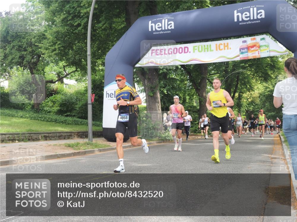 29.06.2025 - hella hamburg halbmarathon KatJ http://msf.ph/oto/8432520 29.06.2025 10:43:14 Zwischen KM18-KM19 1180, 4868, 6591, 6720, 8330 meine-sportfotos.de