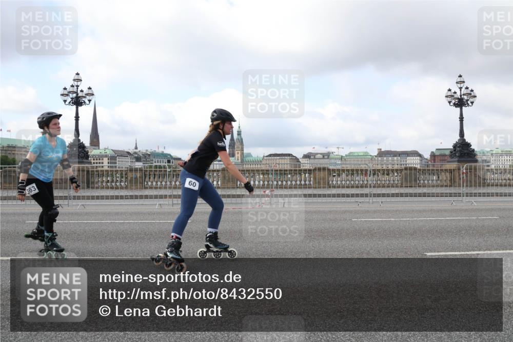 29.06.2025 - hella hamburg halbmarathon Lena Gebhardt http://msf.ph/oto/8432550 29.06.2025 09:00:59 Lombardsbrücke 363, 60 meine-sportfotos.de