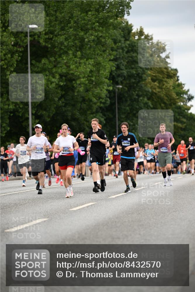 29.06.2025 - hella hamburg halbmarathon Dr. Thomas Lammeyer http://msf.ph/oto/8432570 29.06.2025 10:52:42 Kennedybrücke 1246, 1463, 1639, 1645, 1720, 2148, 2627, 2704, 3049, 3077, 3215, 3504, 3933, 4856, 5714, 5886, 5952, 6950, 7412, 7427, 7970, 8077, 8310, 8948, 9696, 9775, 9787, 10366, 10991, 11351 meine-sportfotos.de
