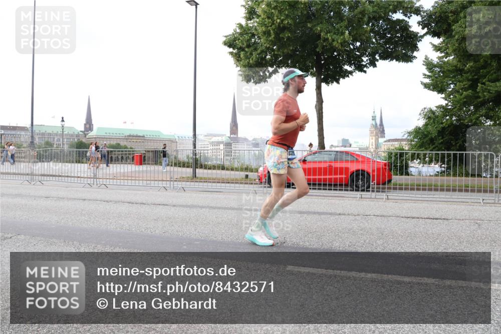 29.06.2025 - hella hamburg halbmarathon Lena Gebhardt http://msf.ph/oto/8432571 29.06.2025 10:08:04 Lombardsbrücke 718325, 1079, 1173, 1527, 2136, 2190, 2309, 2427, 3328, 4228, 4502, 4864, 5100, 5287, 5926, 6918, 7198, 7348, 7760, 8585, 9071, 9616, 9823, 9966, 10212, 10609, 10703, 10857, 11114, 11394, 11641, 12378, 12658, 12789, 12893, 13014, 13458, 14631, 15785, 16241, 16539, 16809, 16915, 18270, 18325, 18531, 18721, 19134 meine-sportfotos.de