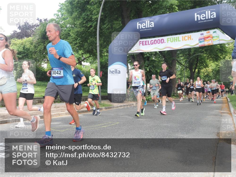29.06.2025 - hella hamburg halbmarathon KatJ http://msf.ph/oto/8432732 29.06.2025 10:43:21 Zwischen KM18-KM19 3042, 5418, 6591, 6720, 8255, 8393 meine-sportfotos.de