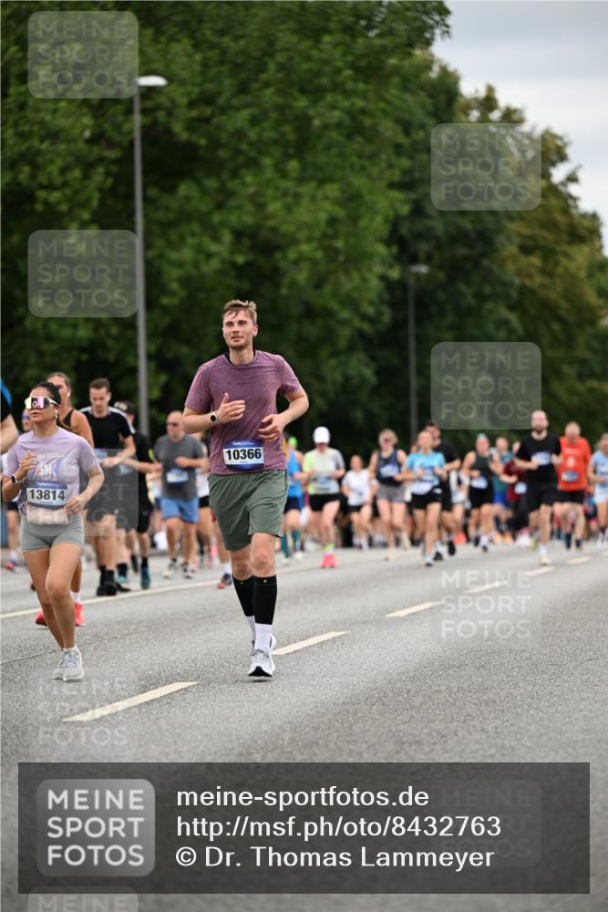 29.06.2025 - hella hamburg halbmarathon Dr. Thomas Lammeyer http://msf.ph/oto/8432763 29.06.2025 10:52:48 Kennedybrücke 1246, 1463, 1639, 1645, 1701, 1720, 2627, 2704, 3049, 3077, 3215, 3933, 4856, 5010, 5714, 5952, 6950, 7394, 7427, 7970, 8077, 9552, 9691, 9696, 9775, 9787, 10366, 10794 meine-sportfotos.de