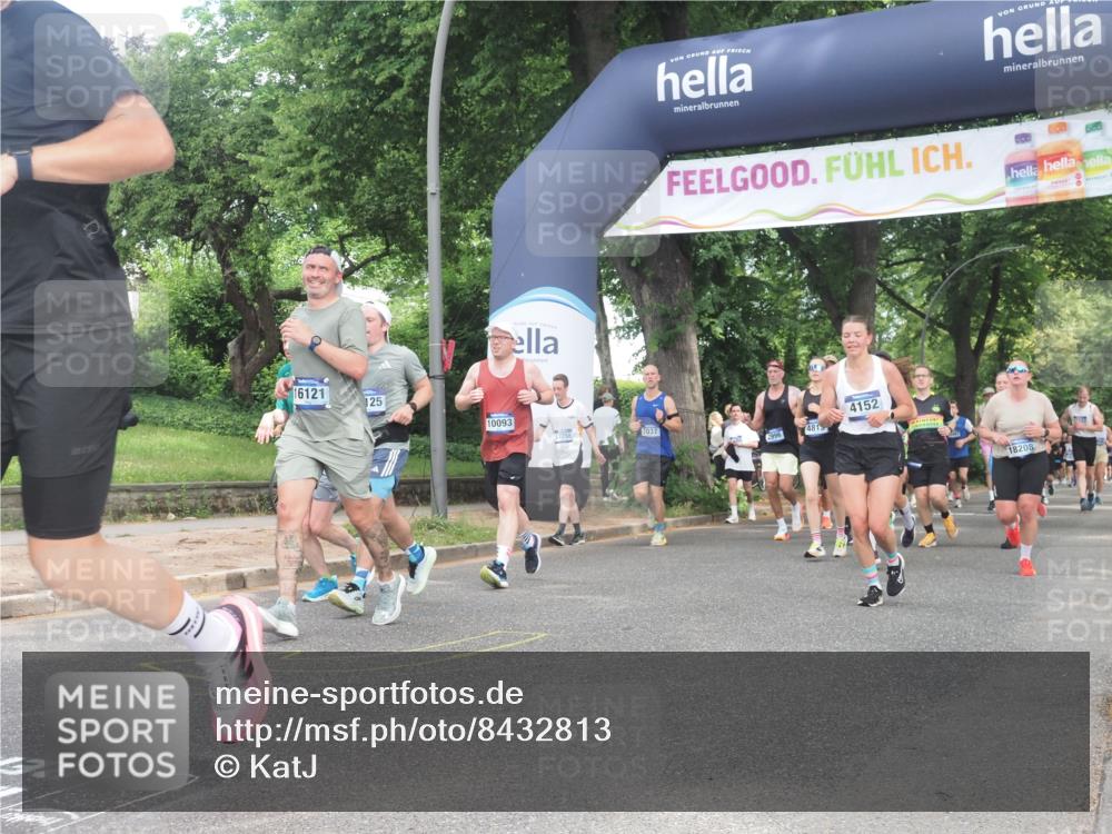 29.06.2025 - hella hamburg halbmarathon KatJ http://msf.ph/oto/8432813 29.06.2025 10:43:24 Zwischen KM18-KM19 1972, 2741, 2982, 2996, 3042, 4152, 4594, 4813, 5418, 7037, 8255, 8393 meine-sportfotos.de