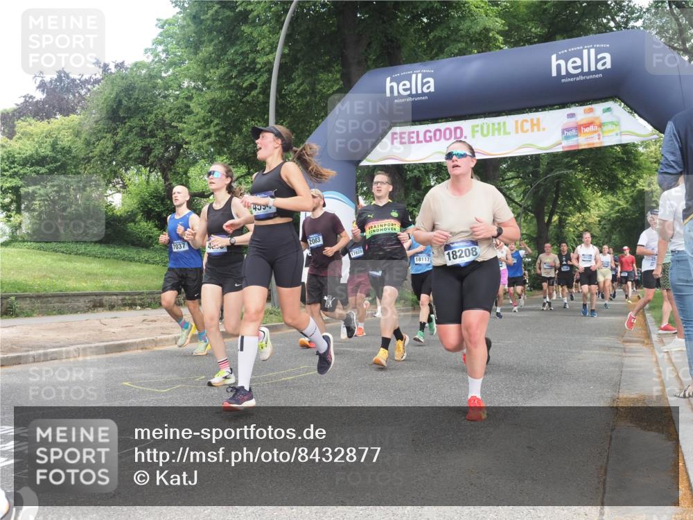 29.06.2025 - hella hamburg halbmarathon KatJ http://msf.ph/oto/8432877 29.06.2025 10:43:26 Zwischen KM18-KM19 1972, 2083, 2741, 2982, 2996, 3042, 4152, 4594, 4813, 5418, 7037, 8255 meine-sportfotos.de