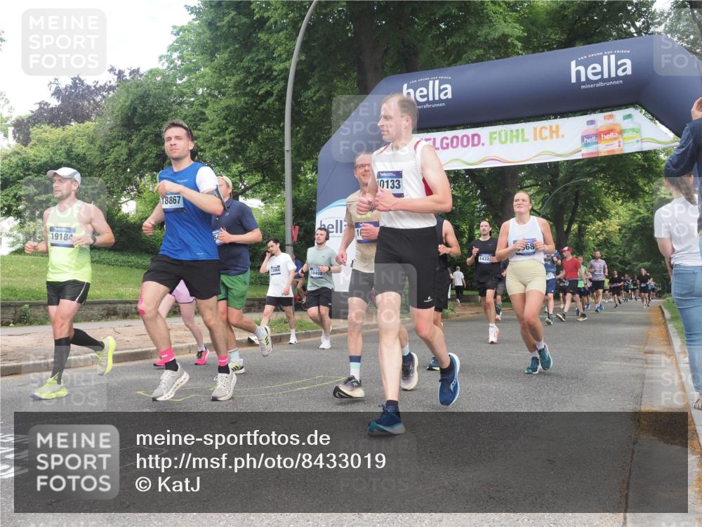 29.06.2025 - hella hamburg halbmarathon KatJ http://msf.ph/oto/8433019 29.06.2025 10:43:30 Zwischen KM18-KM19 1972, 2083, 2250, 2741, 2982, 2996, 4152, 4594, 4813, 7037, 7547 meine-sportfotos.de