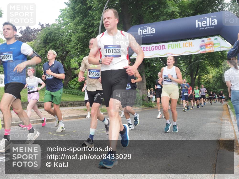 29.06.2025 - hella hamburg halbmarathon KatJ http://msf.ph/oto/8433029 29.06.2025 10:43:30 Zwischen KM18-KM19 1972, 2083, 2250, 2741, 2982, 2996, 4152, 4594, 4813, 7037, 7547 meine-sportfotos.de