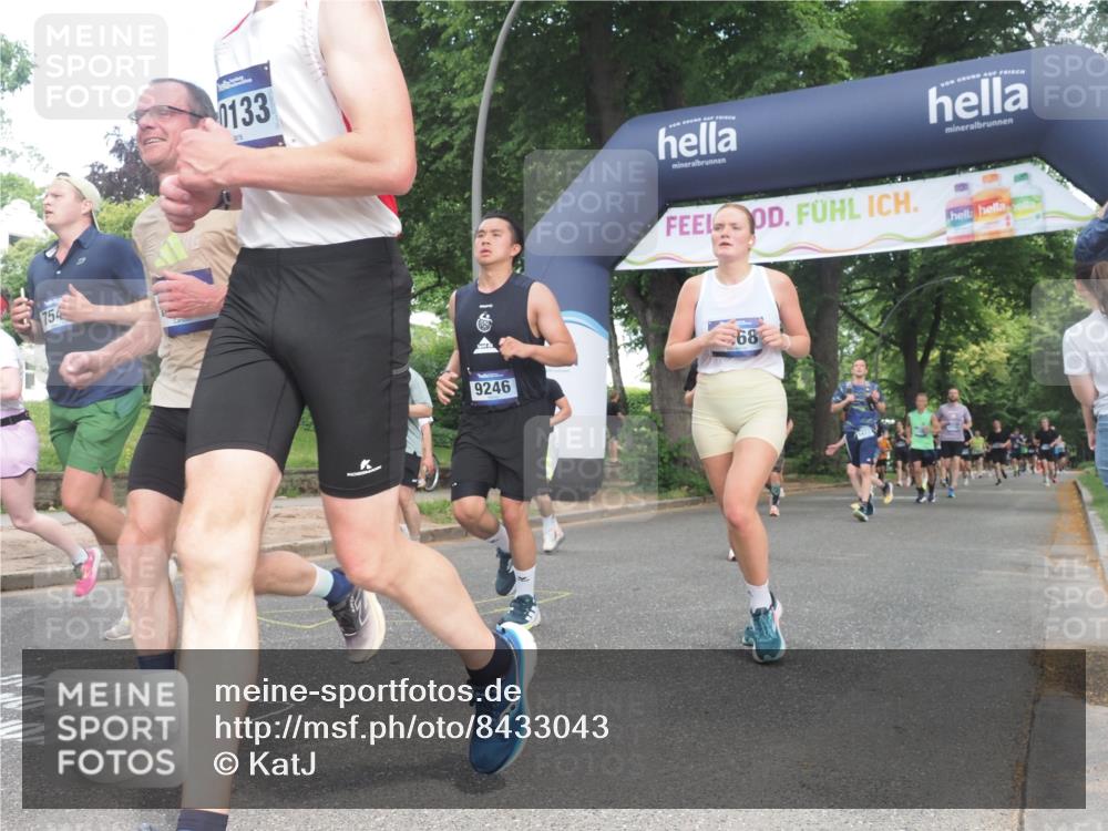 29.06.2025 - hella hamburg halbmarathon KatJ http://msf.ph/oto/8433043 29.06.2025 10:43:31 Zwischen KM18-KM19 1972, 2083, 2250, 2741, 2982, 2996, 4594, 4813, 5492, 7547 meine-sportfotos.de
