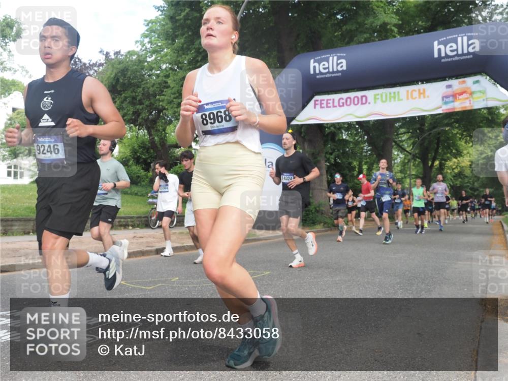 29.06.2025 - hella hamburg halbmarathon KatJ http://msf.ph/oto/8433058 29.06.2025 10:43:31 Zwischen KM18-KM19 1972, 2083, 2250, 2741, 2982, 2996, 4594, 4813, 5492, 7547 meine-sportfotos.de