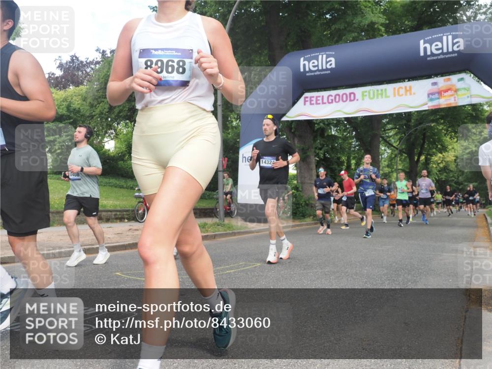 29.06.2025 - hella hamburg halbmarathon KatJ http://msf.ph/oto/8433060 29.06.2025 10:43:32 Zwischen KM18-KM19 1130, 1485, 2083, 2250, 2741, 2996, 4813, 5492, 7547 meine-sportfotos.de