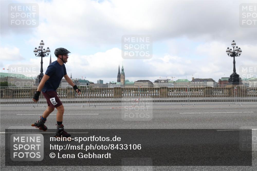 29.06.2025 - hella hamburg halbmarathon Lena Gebhardt http://msf.ph/oto/8433106 29.06.2025 09:01:04 Lombardsbrücke 2, 4 meine-sportfotos.de
