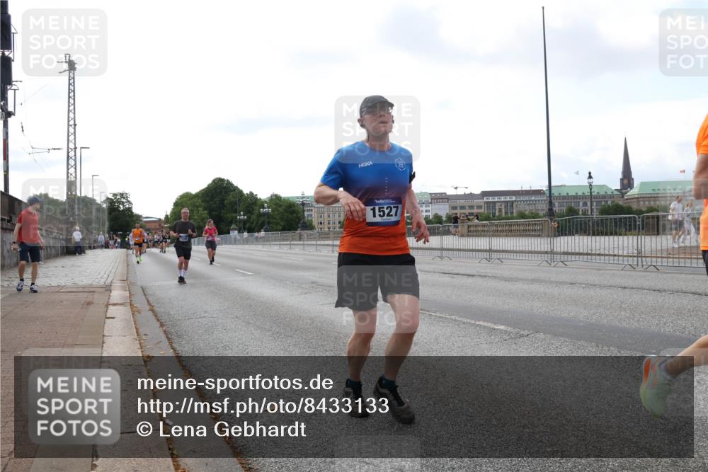 29.06.2025 - hella hamburg halbmarathon Lena Gebhardt http://msf.ph/oto/8433133 29.06.2025 10:08:11 Lombardsbrücke 1527, 14, 1079, 1527, 2309, 2427, 3328, 4228, 4864, 5100, 5287, 5926, 6918, 7198, 7348, 7476, 7760, 8585, 9071, 9457, 9616, 9823, 9966, 10609, 10703, 10857, 11114, 11394, 11641, 12658, 12789, 12893, 13014, 13458, 14631, 15429, 15785, 16439, 16539, 16809, 16915, 18270, 18325, 18531 meine-sportfotos.de