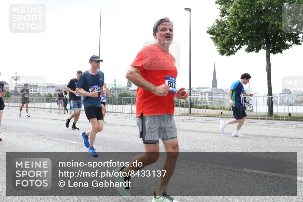 29.06.2025 - hella hamburg halbmarathon Lena Gebhardt http://msf.ph/oto/8433137 29.06.2025 10:44:30 Lombardsbrücke 5649, 827, 1345, 1519, 1802, 1804, 2186, 2343, 2610, 2674, 2692, 3065, 3506, 3596, 4215, 4496, 4898, 4968, 5127, 5355, 5647, 5649, 5730, 5731, 6002, 7216, 7326, 7610, 7818, 7842, 8272, 8591, 8763, 8957, 9084, 9085, 9331, 9333, 9397, 9510, 9536, 10006, 10223, 10303, 10304, 10416, 11272, 11825, 11955, 12318, 12322, 12409, 12803, 12995, 13262, 13288, 13330, 13390, 13906, 14091, 14123, 14350, 14654, 14681, 14971, 18454, 18459 meine-sportfotos.de