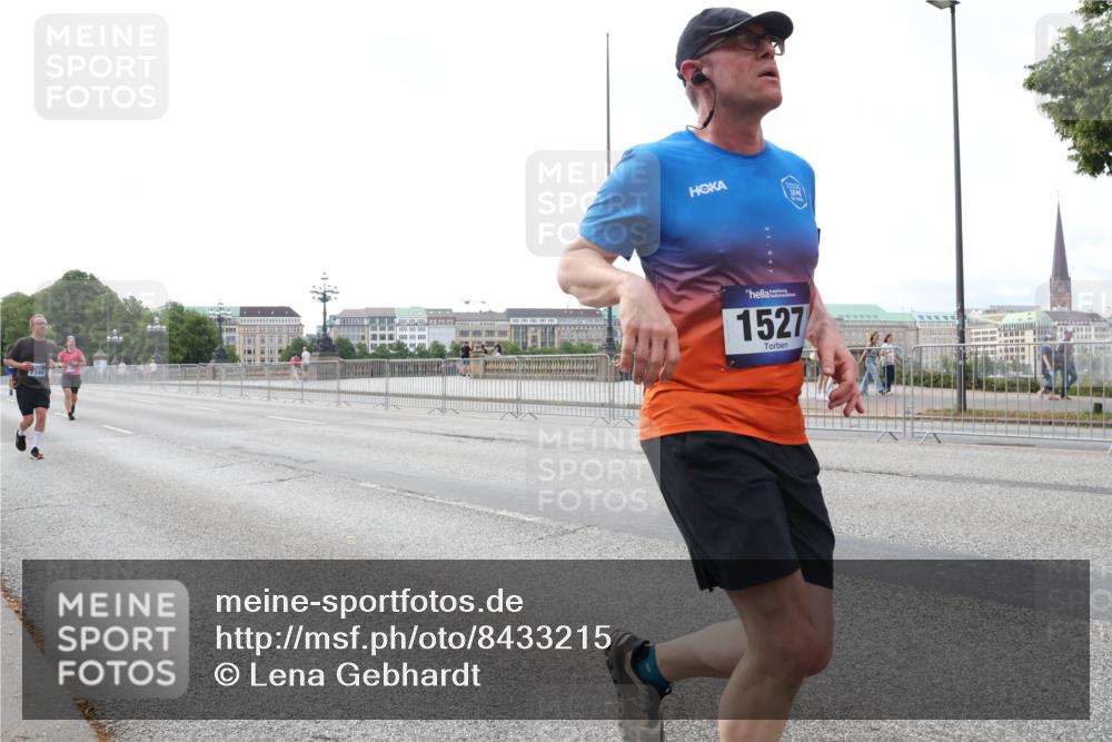 29.06.2025 - hella hamburg halbmarathon Lena Gebhardt http://msf.ph/oto/8433215 29.06.2025 10:08:12 Lombardsbrücke 7348, 1527, 1079, 1527, 2309, 2427, 3328, 4228, 4864, 5100, 5287, 5926, 6590, 6918, 7198, 7348, 7476, 7760, 8585, 9071, 9457, 9616, 9823, 9966, 10609, 10703, 10857, 11114, 11394, 11641, 11780, 12658, 12789, 12893, 13014, 13458, 14631, 14902, 14965, 15429, 15785, 16439, 16539, 16809, 16915, 18270, 18325, 18531 meine-sportfotos.de