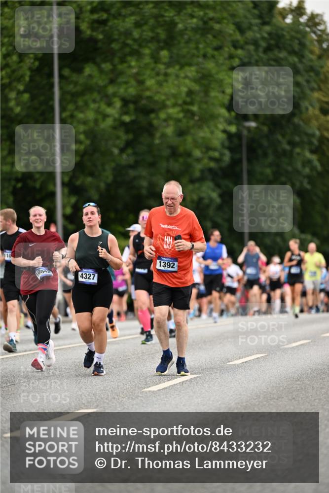 29.06.2025 - hella hamburg halbmarathon Dr. Thomas Lammeyer http://msf.ph/oto/8433232 29.06.2025 10:53:01 Kennedybrücke 1157, 1174, 1175, 1392, 1463, 1701, 1720, 2067, 3077, 3215, 3486, 4327, 5010, 5714, 6950, 7394, 7532, 8719, 9552, 9691, 9775, 10366, 10794, 11000 meine-sportfotos.de