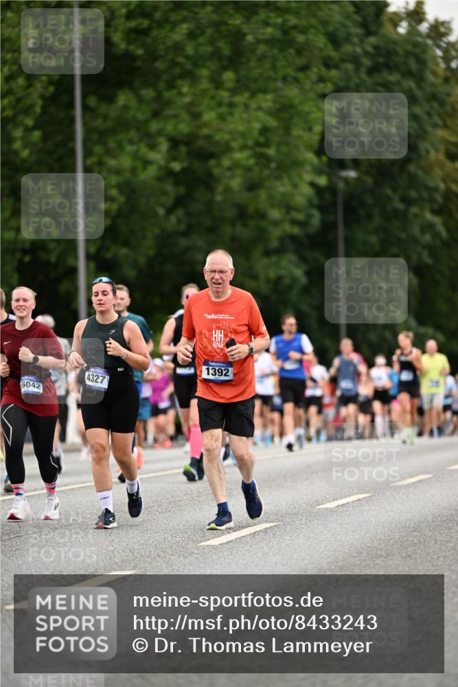 29.06.2025 - hella hamburg halbmarathon Dr. Thomas Lammeyer http://msf.ph/oto/8433243 29.06.2025 10:53:02 Kennedybrücke 1157, 1174, 1175, 1392, 1463, 1701, 1720, 2067, 3077, 3215, 3486, 4327, 5010, 5714, 7394, 7532, 8719, 9552, 9691, 9775, 10366, 10794, 11000 meine-sportfotos.de