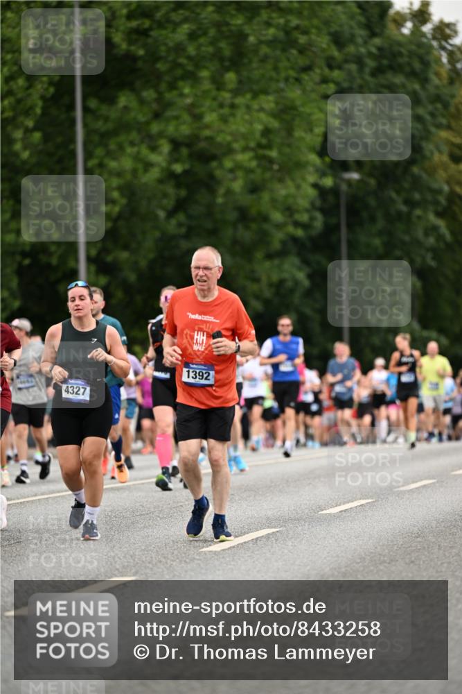 29.06.2025 - hella hamburg halbmarathon Dr. Thomas Lammeyer http://msf.ph/oto/8433258 29.06.2025 10:53:02 Kennedybrücke 1157, 1174, 1175, 1392, 1463, 1701, 1720, 2067, 3077, 3215, 3486, 4327, 5010, 5714, 7394, 7532, 8719, 9552, 9691, 9775, 10366, 10794, 11000 meine-sportfotos.de