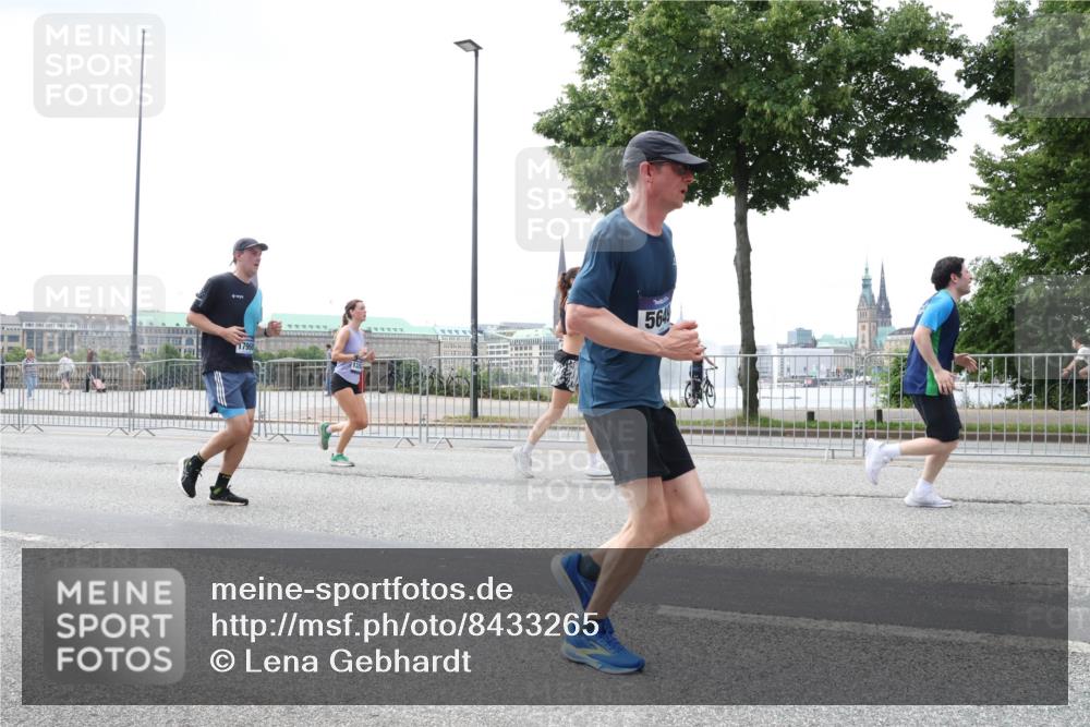 29.06.2025 - hella hamburg halbmarathon Lena Gebhardt http://msf.ph/oto/8433265 29.06.2025 10:44:31 Lombardsbrücke 17968, 564, 1345, 1519, 1802, 1804, 2186, 2343, 2610, 2674, 2692, 3065, 3506, 3596, 4215, 4496, 4898, 4968, 5127, 5355, 5647, 5649, 5730, 5731, 6002, 7216, 7326, 7610, 7818, 7842, 8272, 8591, 8763, 8957, 9084, 9085, 9331, 9333, 9397, 9510, 9536, 10006, 10223, 10303, 10304, 10416, 11272, 11825, 11955, 12318, 12322, 12409, 12803, 12995, 13262, 13288, 13330, 13390, 13906, 14091, 14123, 14350, 14654, 14681, 14971, 18454, 18459 meine-sportfotos.de