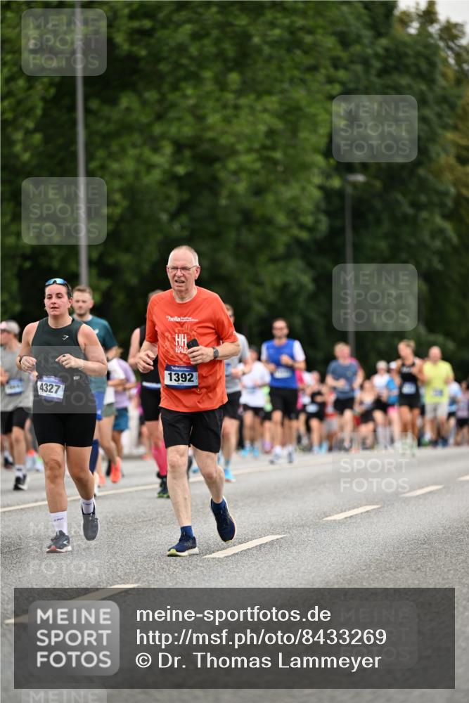 29.06.2025 - hella hamburg halbmarathon Dr. Thomas Lammeyer http://msf.ph/oto/8433269 29.06.2025 10:53:02 Kennedybrücke 1157, 1174, 1175, 1392, 1463, 1701, 1720, 2067, 3077, 3215, 3486, 4327, 5010, 5714, 7394, 7532, 8719, 9552, 9691, 9775, 10366, 10794, 11000 meine-sportfotos.de