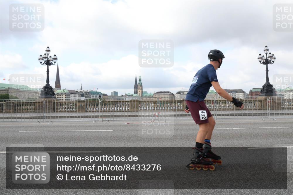 29.06.2025 - hella hamburg halbmarathon Lena Gebhardt http://msf.ph/oto/8433276 29.06.2025 09:01:05 Lombardsbrücke 20432, 432 meine-sportfotos.de