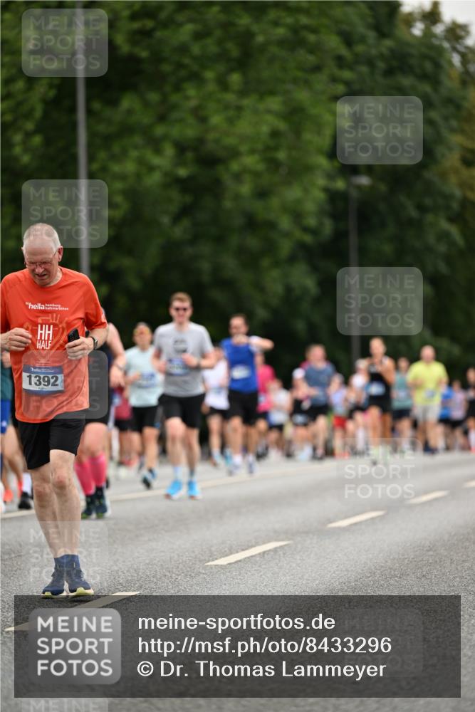 29.06.2025 - hella hamburg halbmarathon Dr. Thomas Lammeyer http://msf.ph/oto/8433296 29.06.2025 10:53:04 Kennedybrücke 1142, 1157, 1174, 1175, 1392, 1463, 1701, 1720, 2067, 3215, 3486, 4327, 5010, 5714, 7394, 7532, 8719, 9552, 9691, 10366, 10794, 11000 meine-sportfotos.de