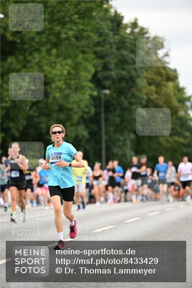 29.06.2025 - hella hamburg halbmarathon Dr. Thomas Lammeyer http://msf.ph/oto/8433429 29.06.2025 10:53:11 Kennedybrücke 1142, 1157, 1174, 1175, 1392, 1626, 1701, 1720, 2067, 2475, 3383, 3486, 4327, 5010, 5551, 7394, 7532, 8719, 9341, 9552, 9691, 10794, 11000 meine-sportfotos.de