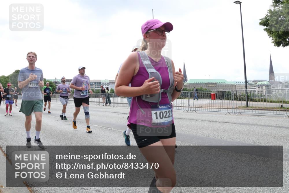 29.06.2025 - hella hamburg halbmarathon Lena Gebhardt http://msf.ph/oto/8433470 29.06.2025 10:44:32 Lombardsbrücke 13390, 2610, 10223, 1345, 1519, 1802, 1804, 2186, 2343, 2610, 2674, 2692, 3065, 3506, 3596, 4215, 4496, 4898, 4968, 5127, 5355, 5647, 5649, 5730, 5731, 6002, 7216, 7326, 7610, 7818, 7842, 8272, 8591, 8763, 8957, 9084, 9085, 9331, 9333, 9397, 9510, 9536, 10006, 10223, 10303, 10304, 10416, 11272, 11825, 11955, 12318, 12322, 12409, 12803, 12995, 13262, 13288, 13330, 13390, 13906, 14091, 14123, 14350, 14654, 14681, 14971, 18454, 18459 meine-sportfotos.de