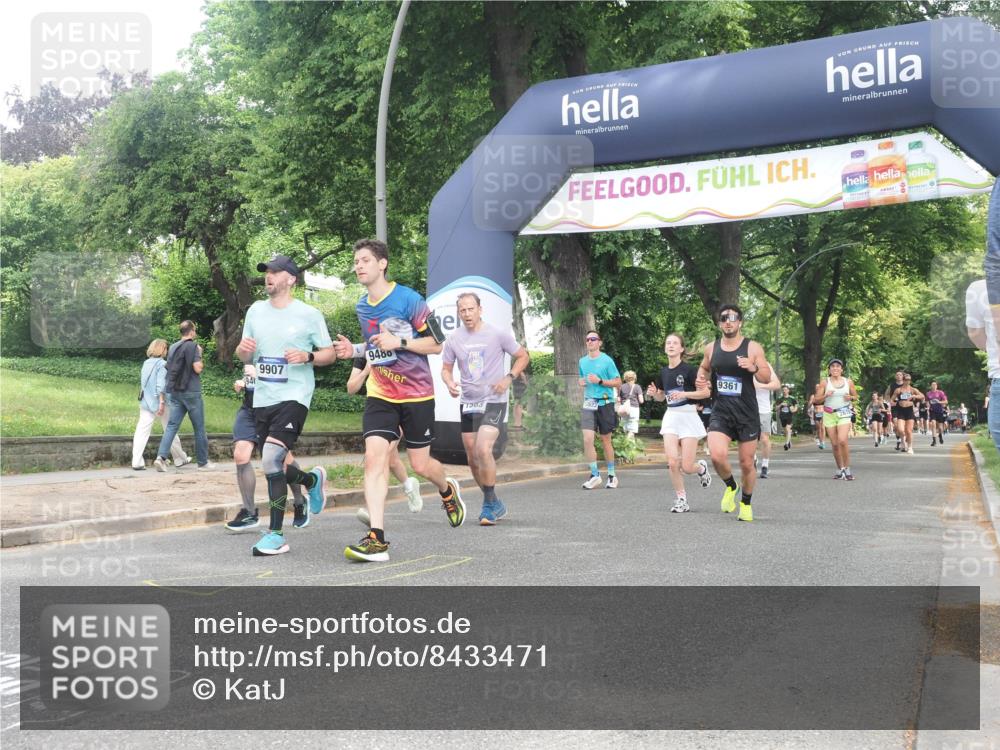 29.06.2025 - hella hamburg halbmarathon KatJ http://msf.ph/oto/8433471 29.06.2025 10:43:52 Zwischen KM18-KM19 1563, 2417, 3836, 4940, 5033, 6416, 7716, 8542, 8652 meine-sportfotos.de